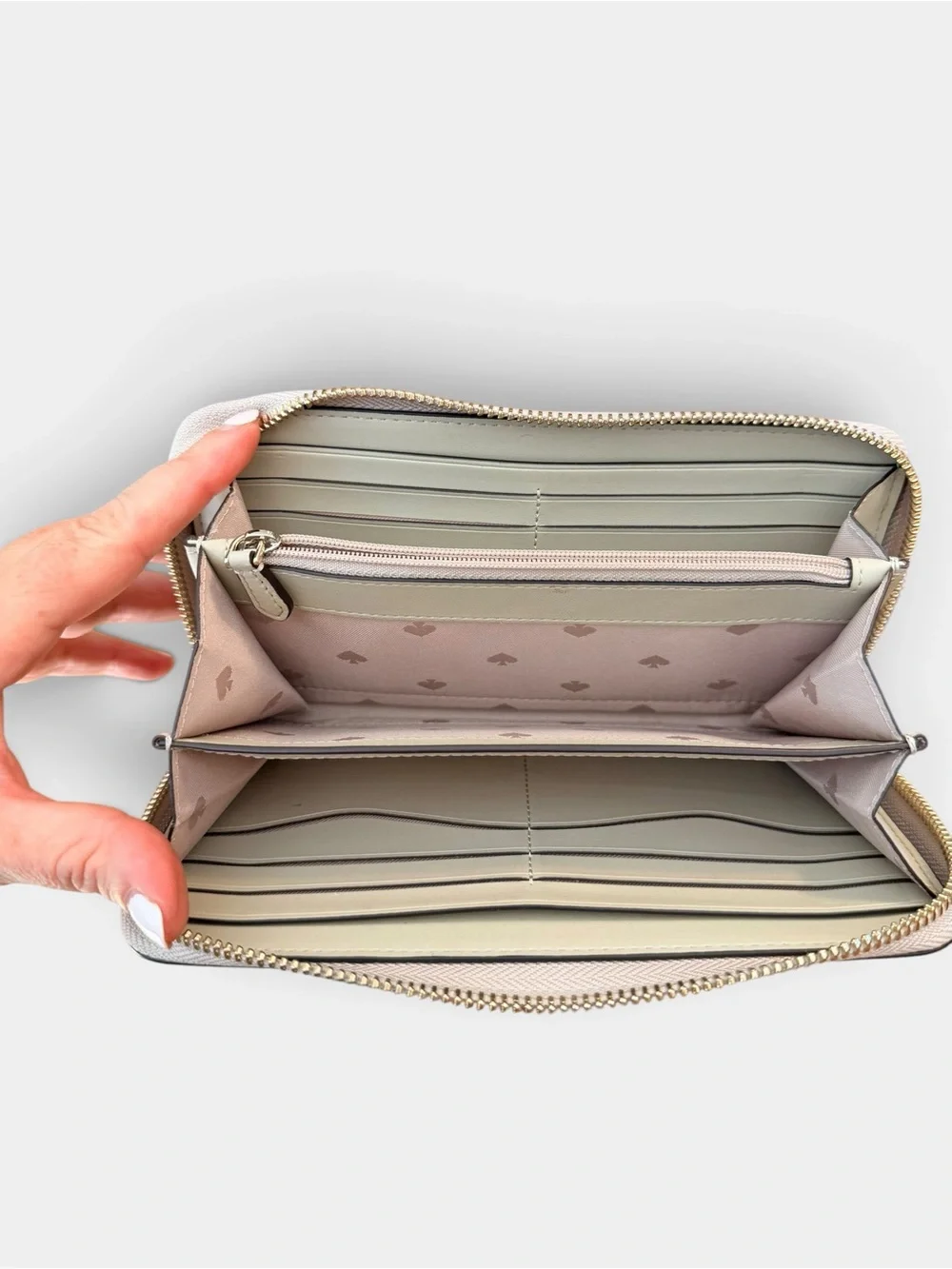 Kate Spade Leila Large Continental Zip Around Wallet Light Sand Pebbled Leather